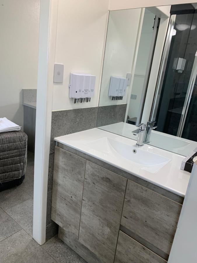 Y Motels Кінґарой Екстер'єр фото